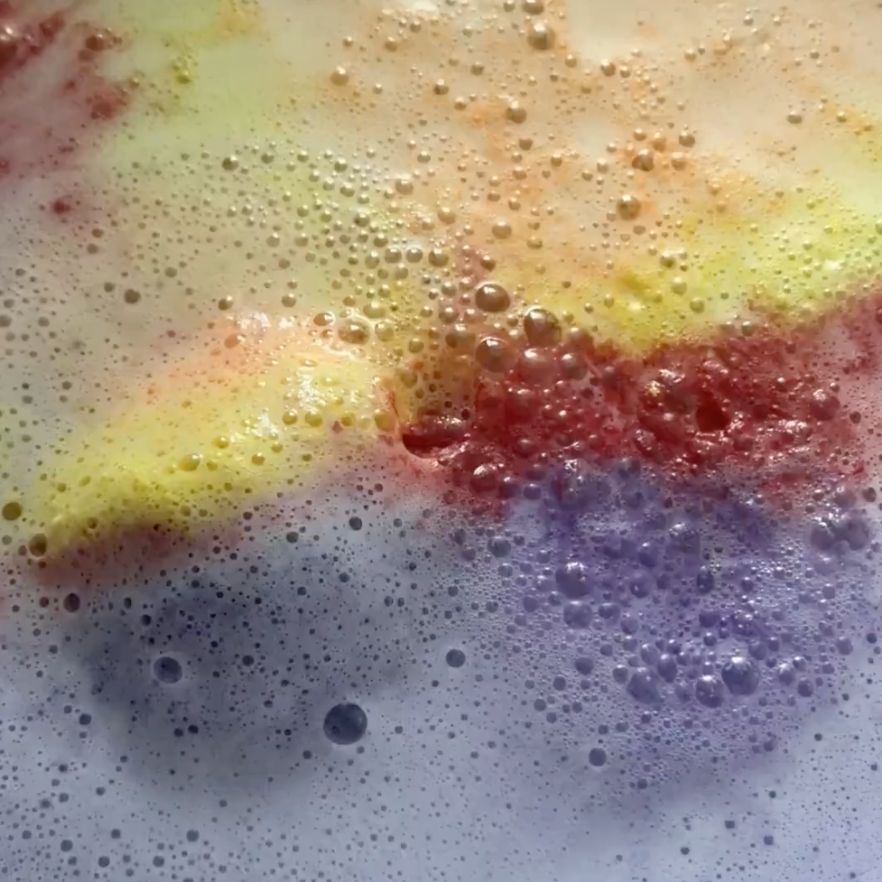 Sunset Glow - Fizz & Foamy Bath Bomb by BathBreeze Your Relaxing Companion