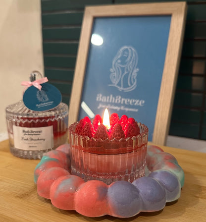 BathBreeze Fresh Strawberry Candle - Lilin Aromaterapi / Scented Candle - Red