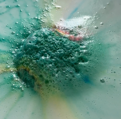 Spring Luck - Fizz & Foamy Bath Bomb by BathBreeze Your Relaxing Companion